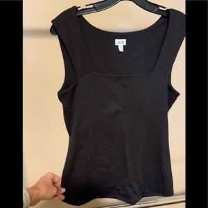 Cache fitted dressy tank